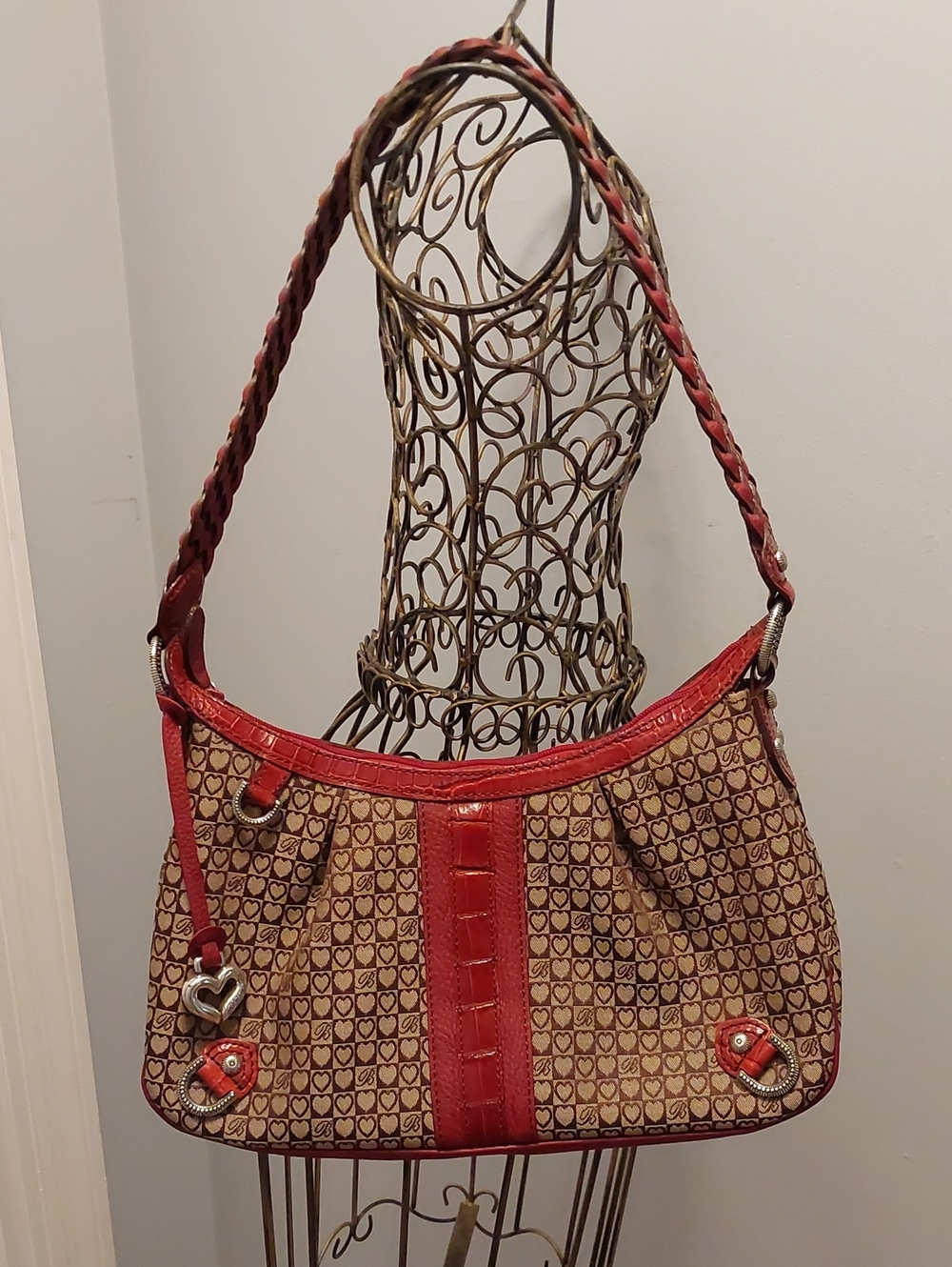 Heart-Pattern Red Trim Shoulder Bag